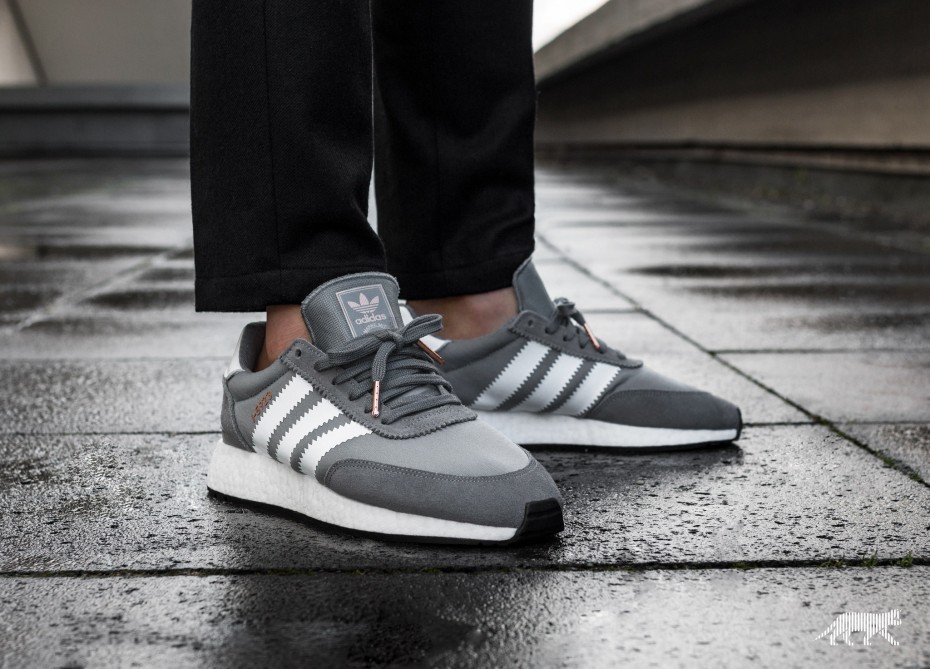 Adidas originals on sale i-5923 boost 04